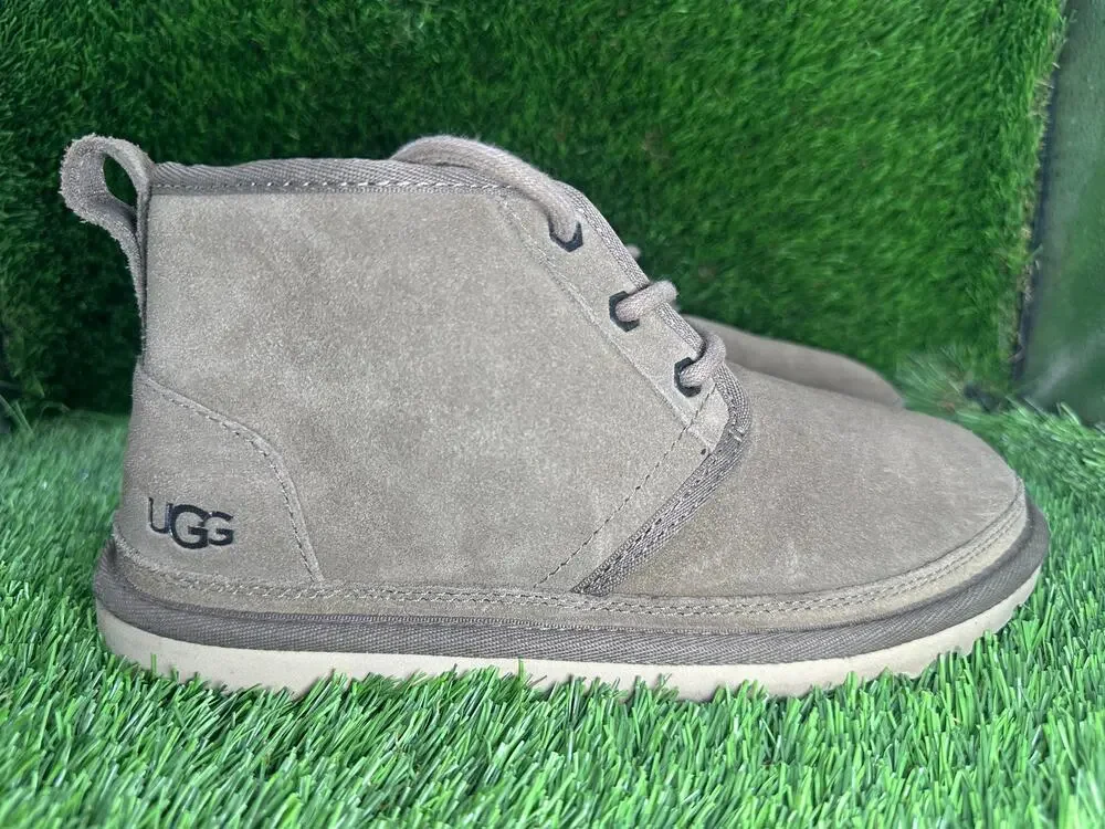 UGG Neumel 3236CHRC Chukka Boot Men's 6 Gray Suede Wool-Lined Lace-Up Winter